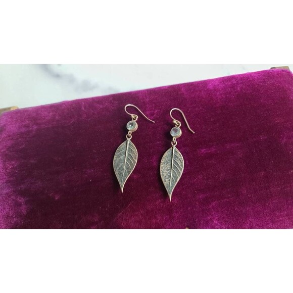 925 Leaf Dangling Topaz Pierced Earrings - Picture 3 of 10